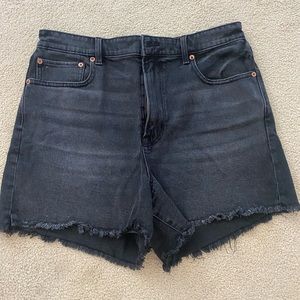 Black American eagle cut off jean shorts